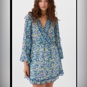 New Stradivarius Ladies Dress Size Medium Blue mix floral Peasant Style Spain